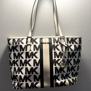 Michael Kors Medium Size Tote Bag NWOT